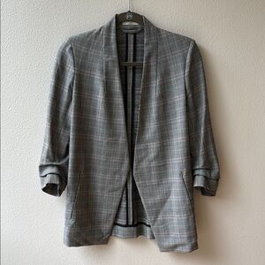 Aritzia Babaton 3/4 sleeve Plaid Blazer